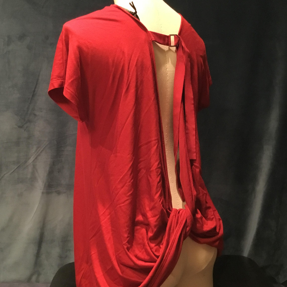 Versace Women's Red T-Shirt Size 40/46 Org Pr $980